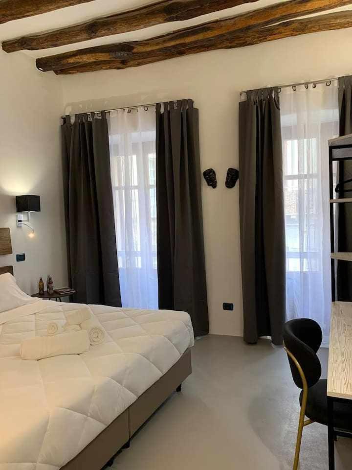 Ceo Savoia Deluxe Rooms Cagliari Esterno foto